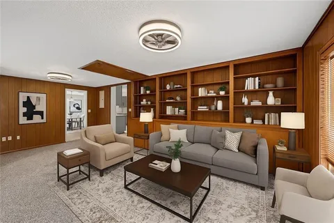 $215,000 | 912 Vest Drive, Warrensburg, MO 64093