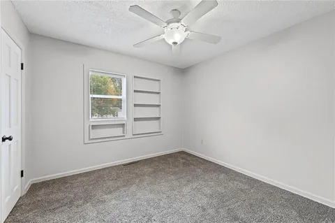 $215,000 | 912 Vest Drive, Warrensburg, MO 64093