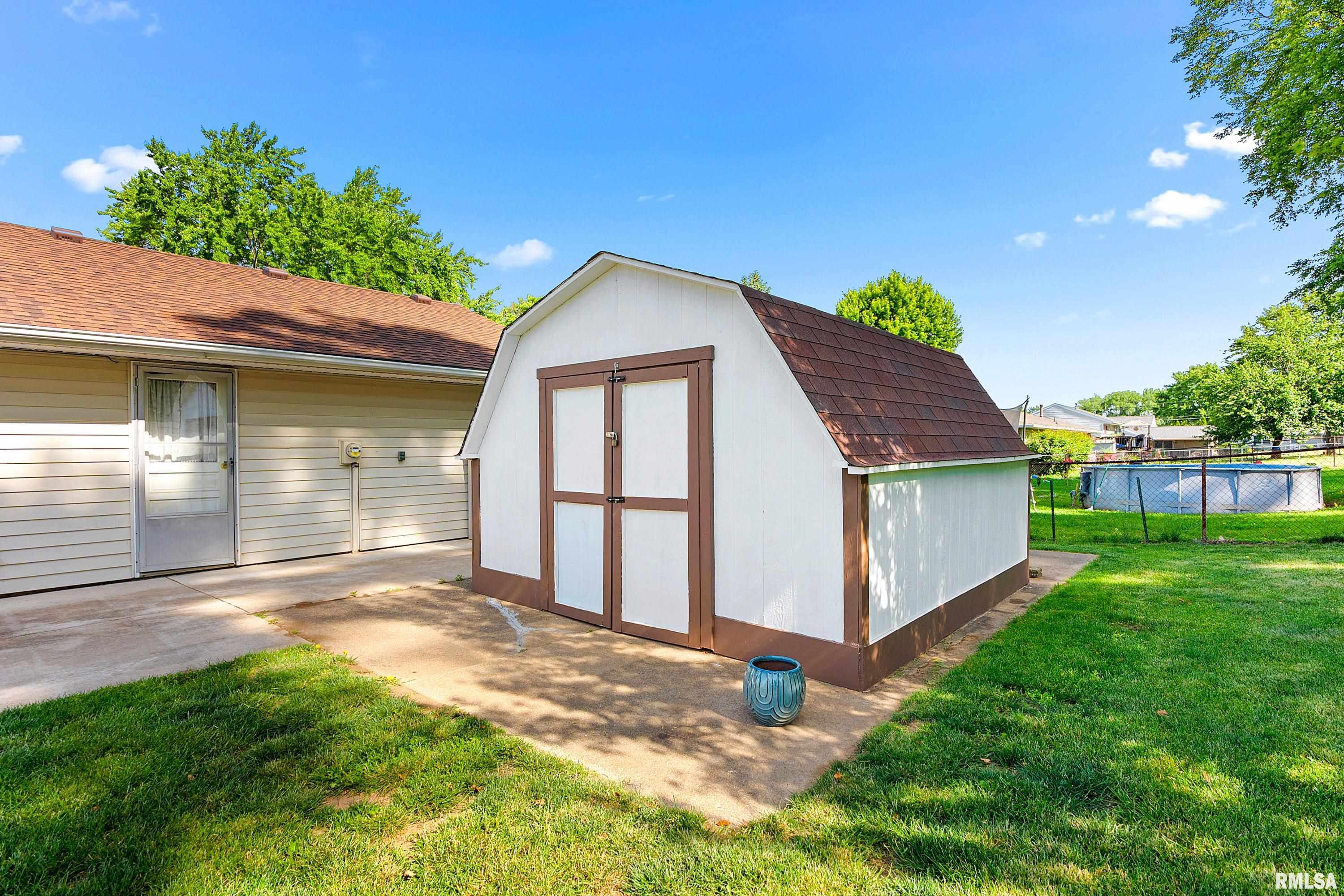 1320 Veerman Street Pekin, IL 61554 - Photo 31 of 33