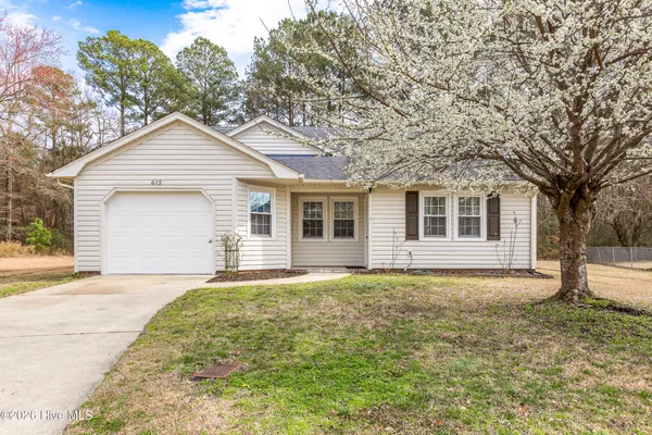 $1,600 | 612 Crissy Drive, Jacksonville, NC 28540