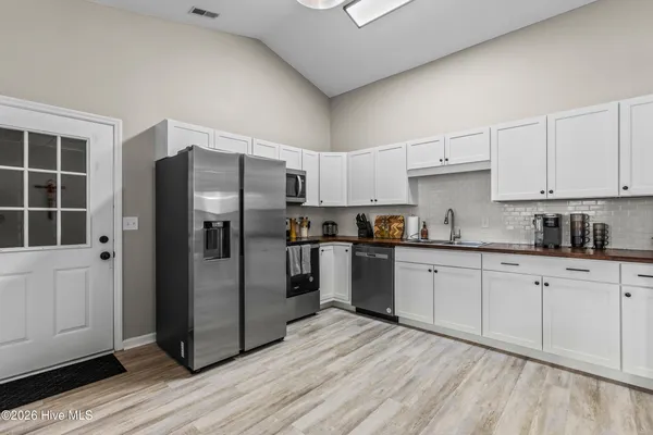 $1,600 | 612 Crissy Drive, Jacksonville, NC 28540