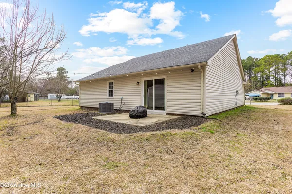 $1,600 | 612 Crissy Drive, Jacksonville, NC 28540