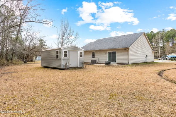 $1,600 | 612 Crissy Drive, Jacksonville, NC 28540