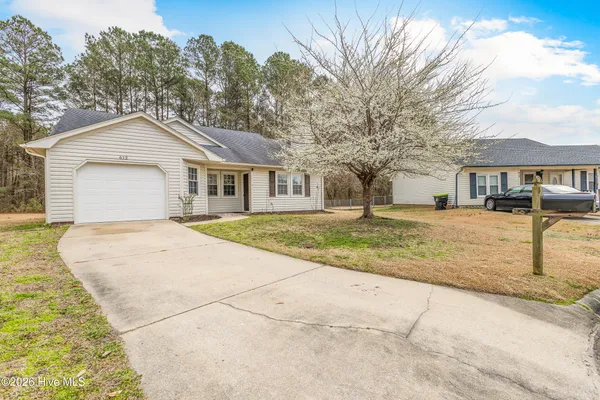 $1,600 | 612 Crissy Drive, Jacksonville, NC 28540