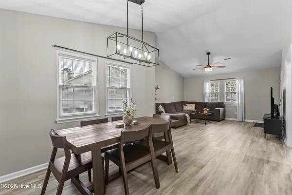 $1,600 | 612 Crissy Drive, Jacksonville, NC 28540