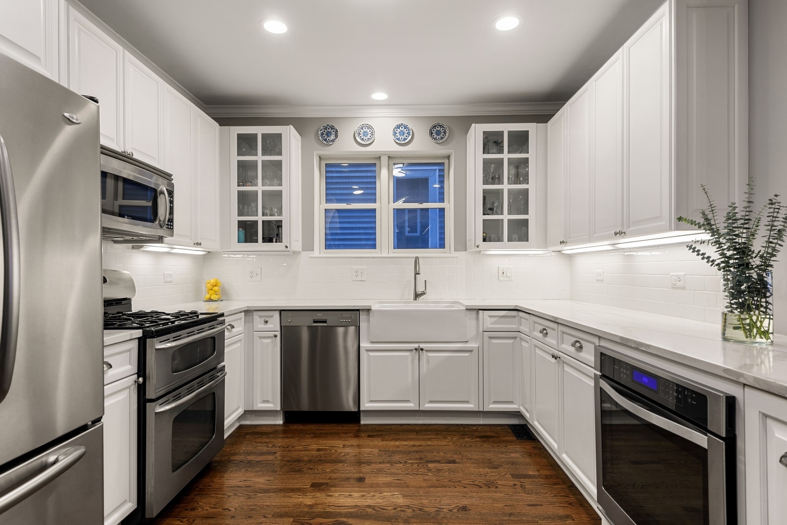 853 West Roscoe Street, Unit 1 Chicago, IL 60657 - Photo 5 of 23