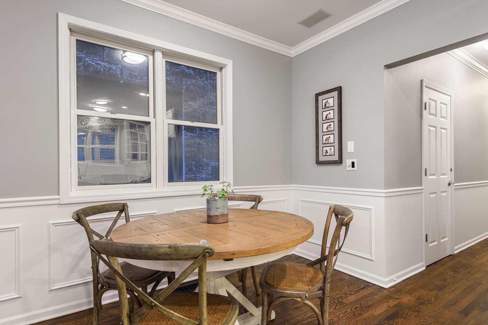 853 West Roscoe Street, Unit 1 Chicago, IL 60657 - Photo 7 of 23