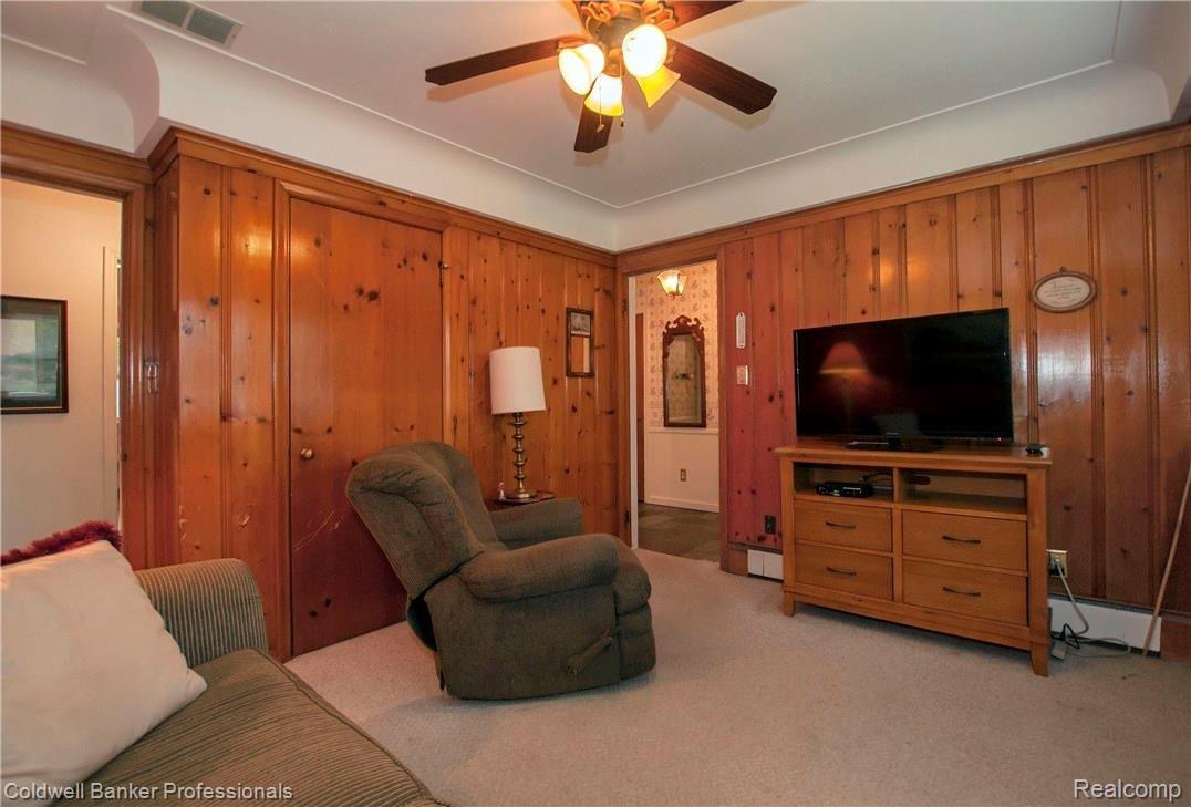 1180 South Renaud Road Grosse Pointe, MI 48236 - Photo 17 of 29 16.jpg