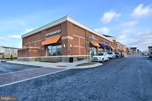 $2,750 | 12824 Clarksburg Square Road, Unit 102, Clarksburg, MD 20871