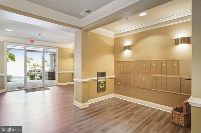 $2,750 | 12824 Clarksburg Square Road, Unit 102, Clarksburg, MD 20871