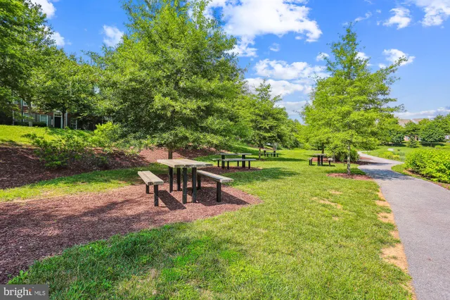 $2,750 | 12824 Clarksburg Square Road, Unit 102, Clarksburg, MD 20871