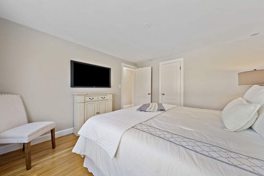 25 Riley Avenue Weymouth, MA 02189 - Photo 17 of 42