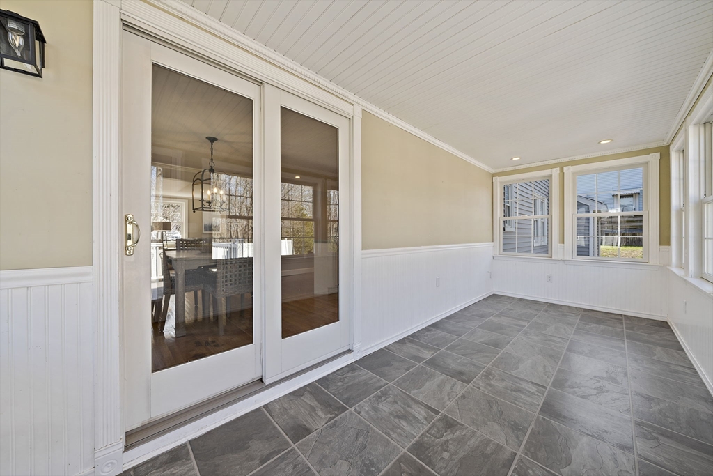 25 Riley Avenue Weymouth, MA 02189 - Photo 34 of 42