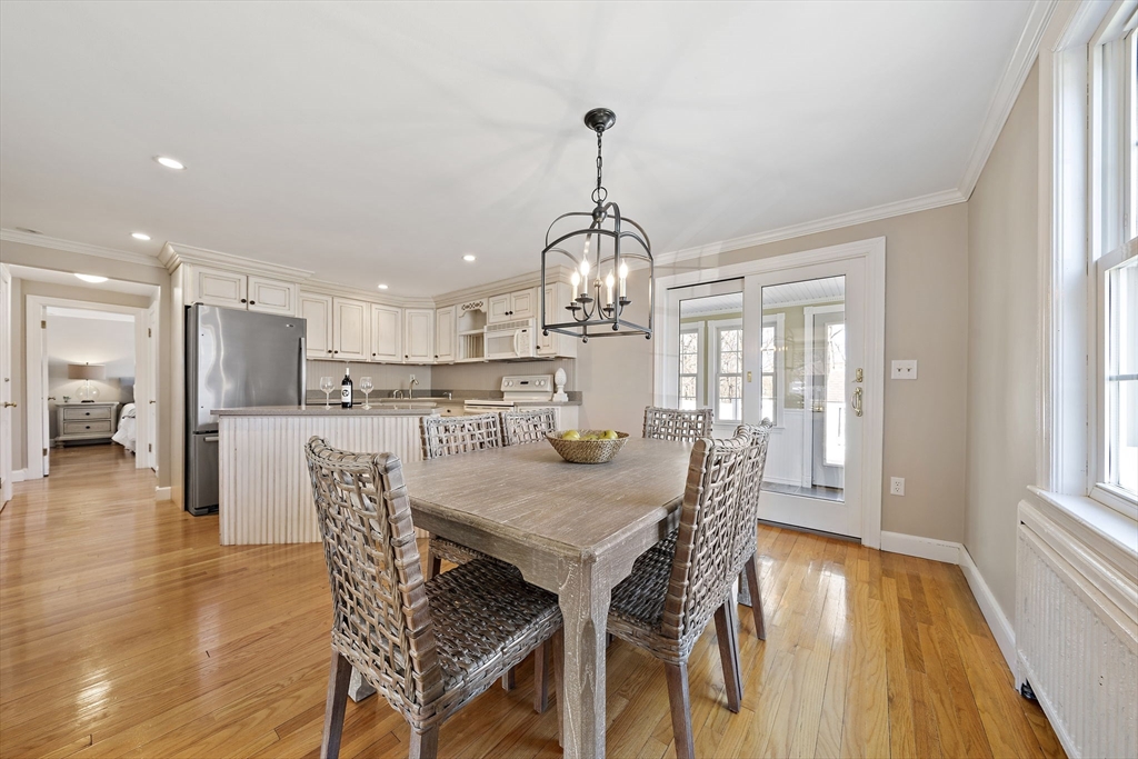 25 Riley Avenue Weymouth, MA 02189 - Photo 5 of 42