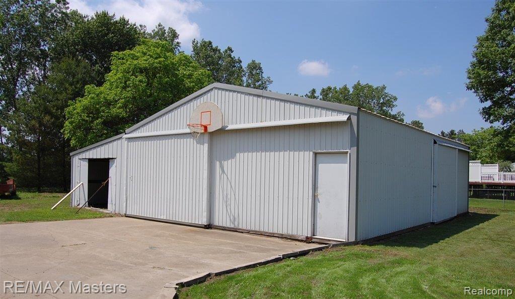 13393 Grafton Road Carleton, MI 48117 - Photo 9 of 9 19.JPG