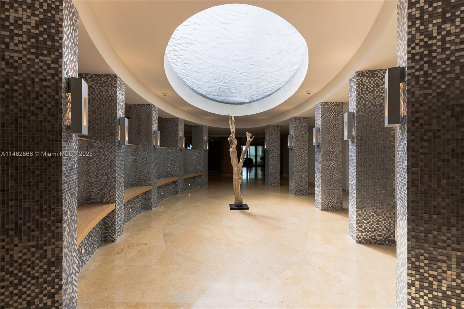 900 Biscayne Boulevard, Unit 5012 Miami, FL 33132 - Photo 24 of 27 a view of a room with a bathroom