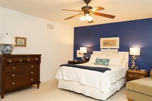 8901 Sawleaf Road Indianapolis, IN 46260 - Photo 16 of 25 Gallery Image 16