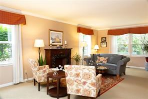 8901 Sawleaf Road Indianapolis, IN 46260 - Photo 3 of 25 Gallery Image 3
