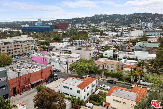 $1,800,000 | 8472 Oakwood Avenue, Los Angeles, CA 90048