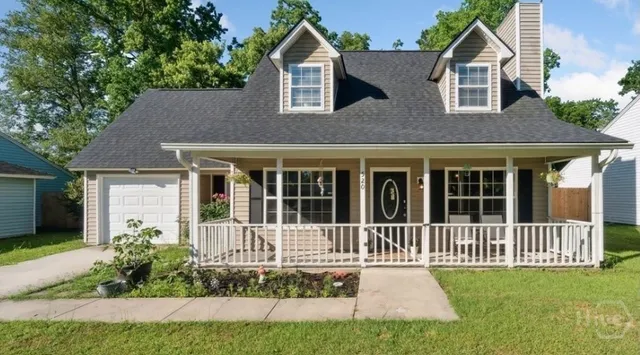 $2,400 | 520 Falcon Drive, Richmond Hill, GA 31324