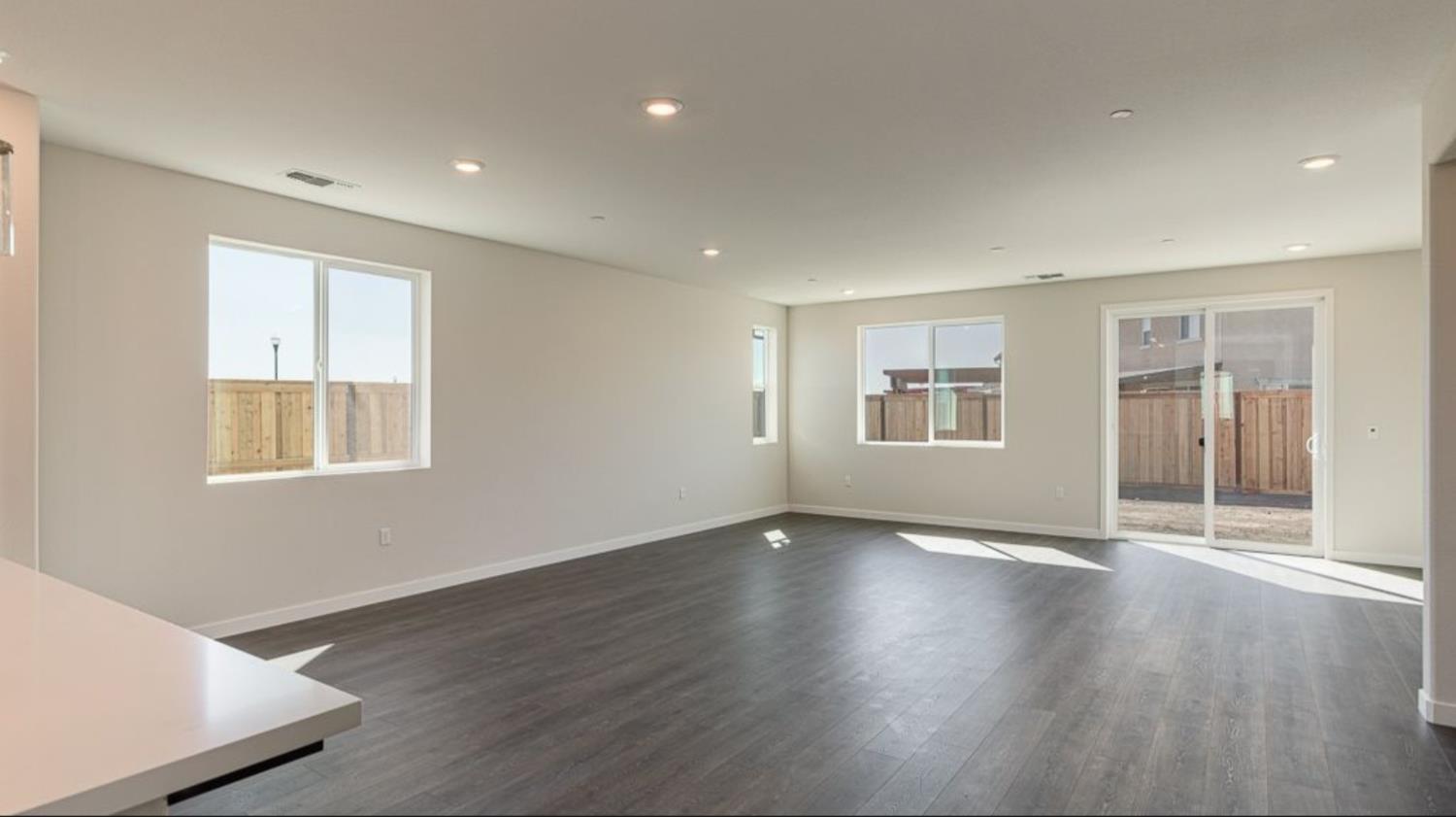 994 Shearwater Road Lathrop, CA 95330 - Photo 3 of 6 Gallery Image 3