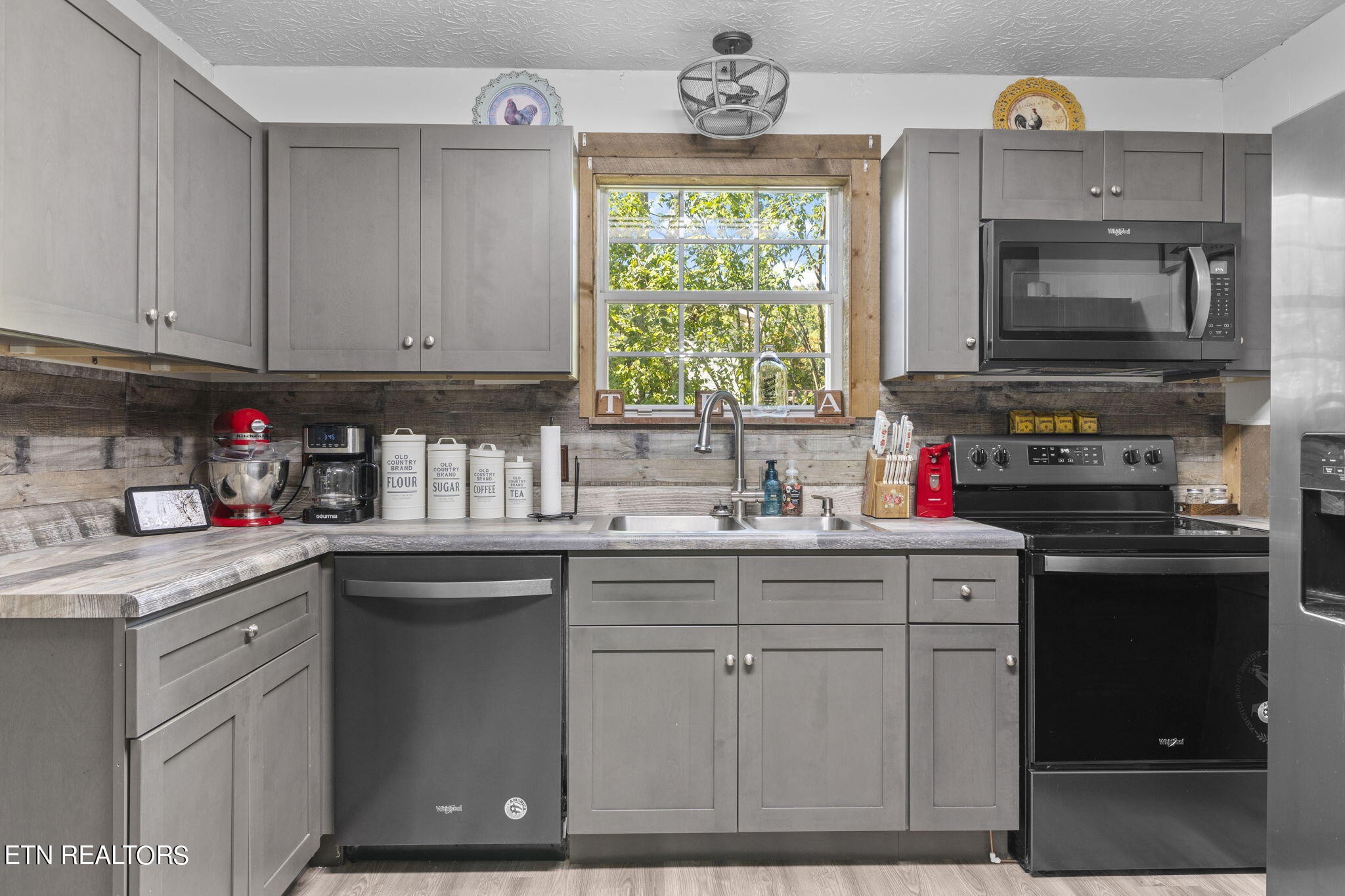 7913 Blueberry Road Powell, TN 37849 - Photo 11 of 38 Gallery Image 11