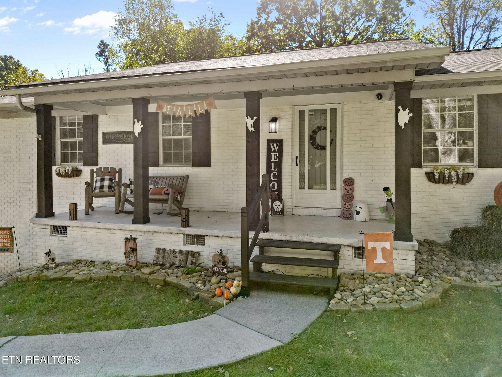 7913 Blueberry Road Powell, TN 37849 - Photo 3 of 38 Gallery Image 3