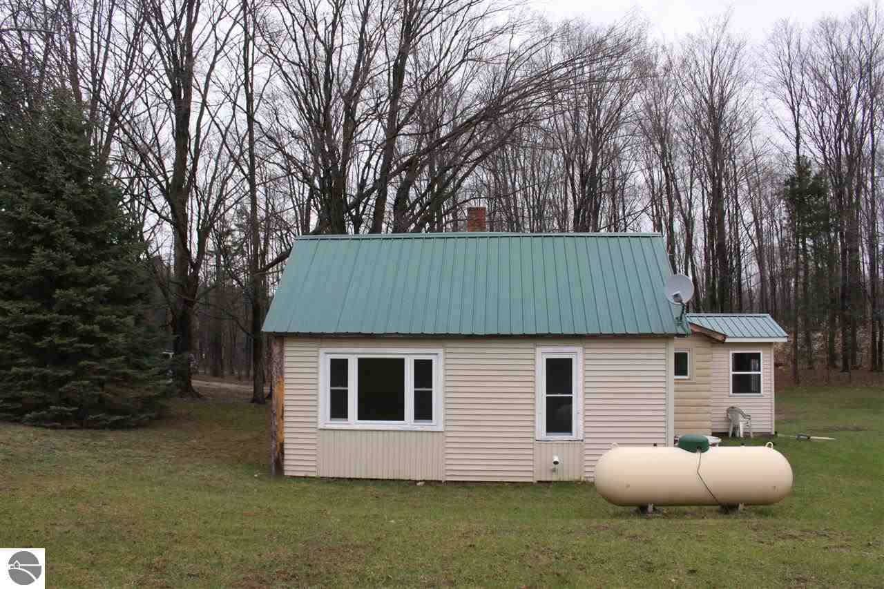 4496 North 25 Road Mesick, MI 49668 - Photo 6 of 19 1786245-5.JPG