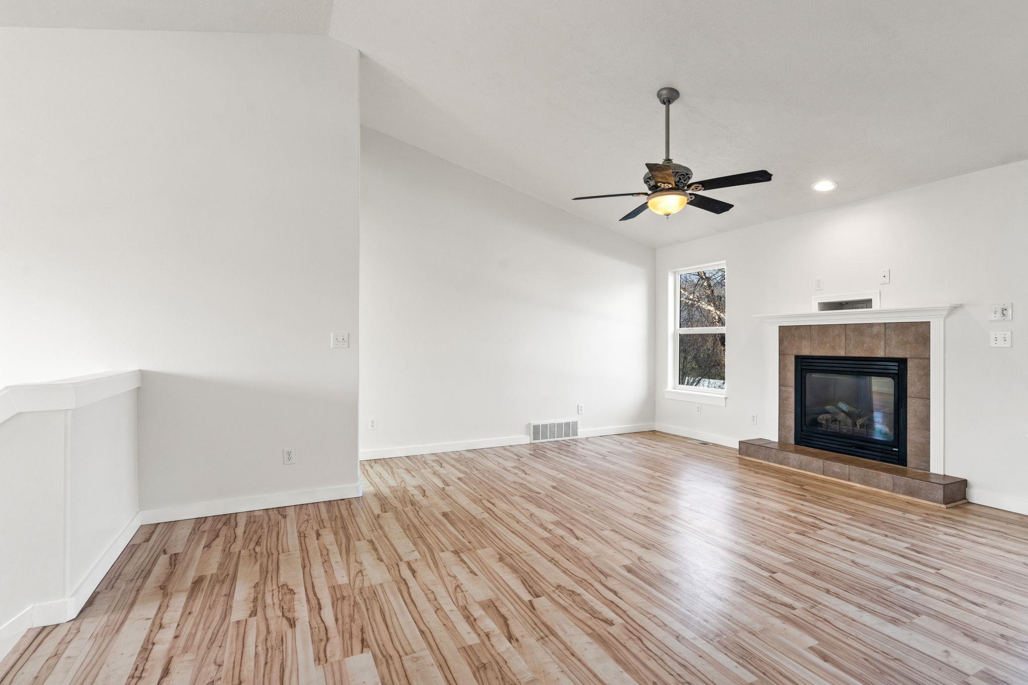 8410 North Palm Place Spokane, WA 99208 - Photo 3 of 43