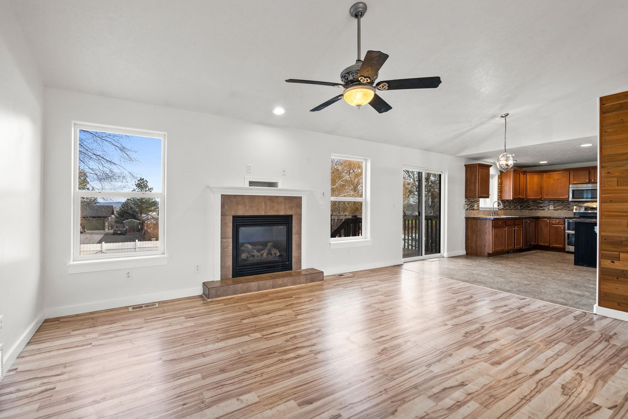 8410 North Palm Place Spokane, WA 99208 - Photo 5 of 43