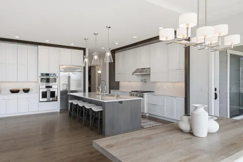 $1,625,000 | S17W30381 Hazeltine Court, Waukesha, WI 53188
