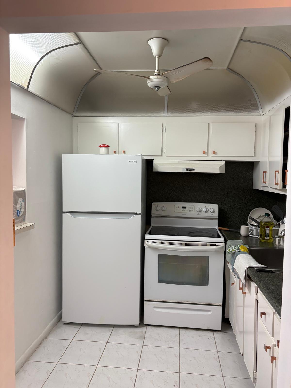 91 Preston F, Unit C Boca Raton, FL 33434 - Photo 10 of 24 KNHS6153