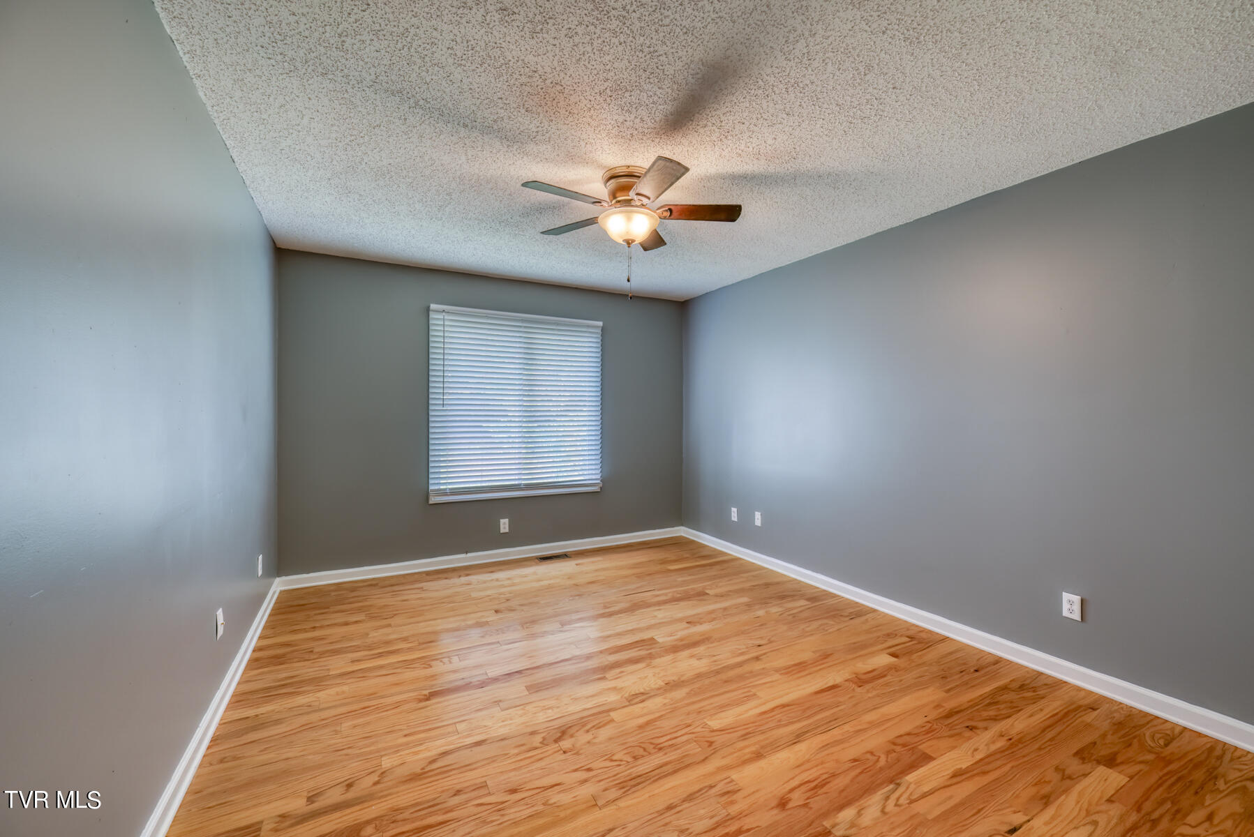 105 Cedar Grove Road, Unit 1 Johnson City, TN 37601 - Photo 12 of 33 105 Cedar Grove Rd #1-16