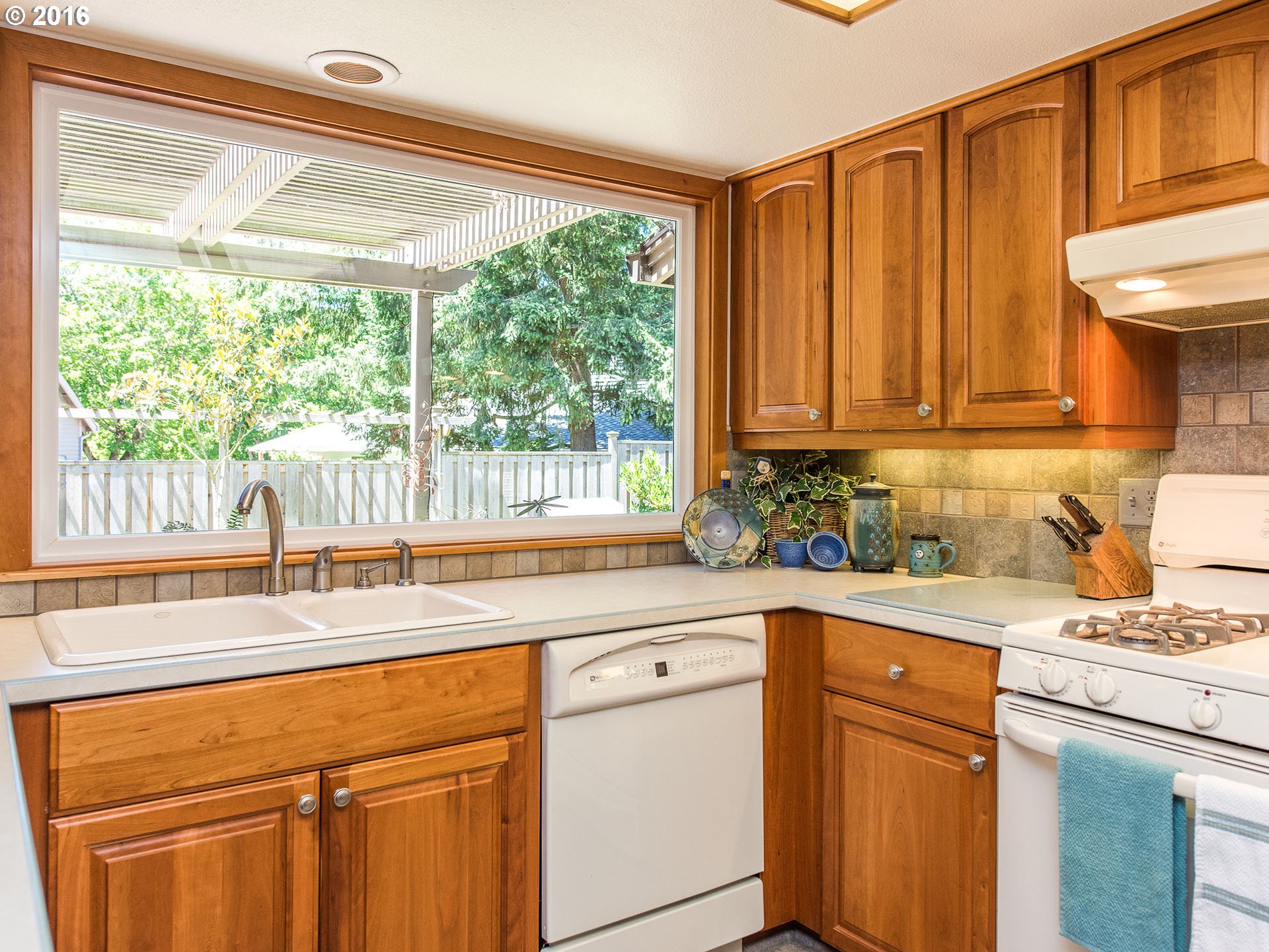 32405 Southwest Armitage Road Wilsonville, OR 97070 - Photo 16 of 31 Gallery Image 16