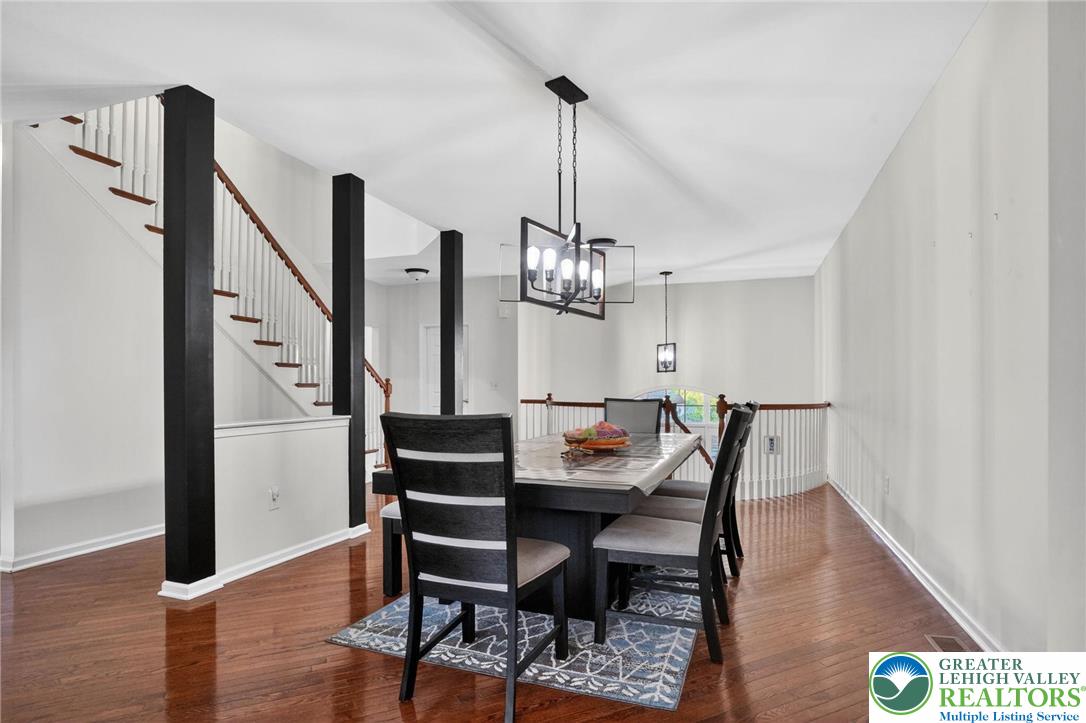 560 Quaker Ridge Terrace Easton, PA 18042 - Photo 5 of 40 Dining Room
