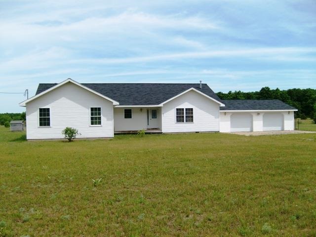 771 Phelps Road Northeast Kalkaska, MI 49646 - Photo 4 of 45 1786498-4.JPG
