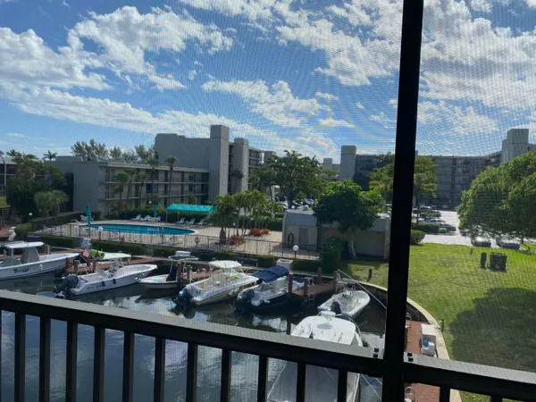 $2,600 | 4 Royal Palm Way, Unit 308, Boca Raton, FL 33432