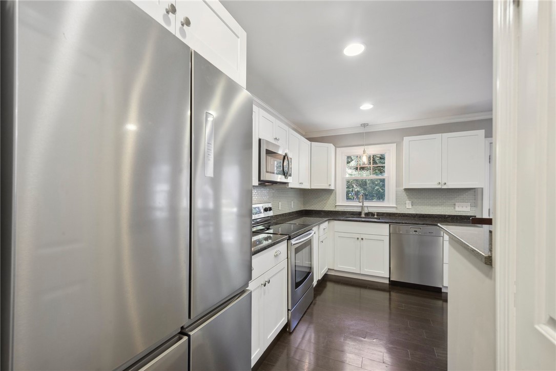 151 Cherry Road South Kingstown, RI 02881 - Photo 8 of 27