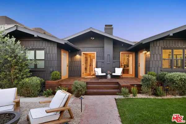 $2,700,000 | 708 Nowita Place, Venice, CA 90291