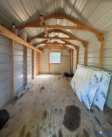 a view of a back yard of the house