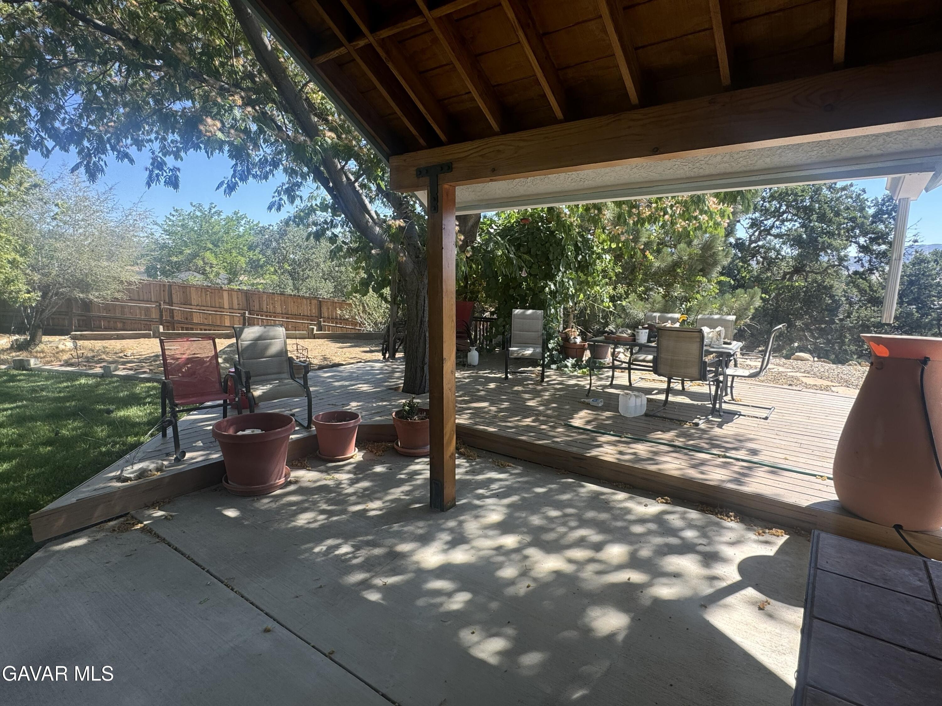 21405 Prospect Avenue Tehachapi, CA 93561 - Photo 18 of 20 back patio