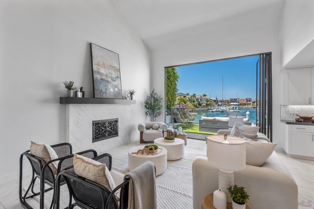 27 Green Turtle Road Coronado, CA 92118 - Photo 4 of 74