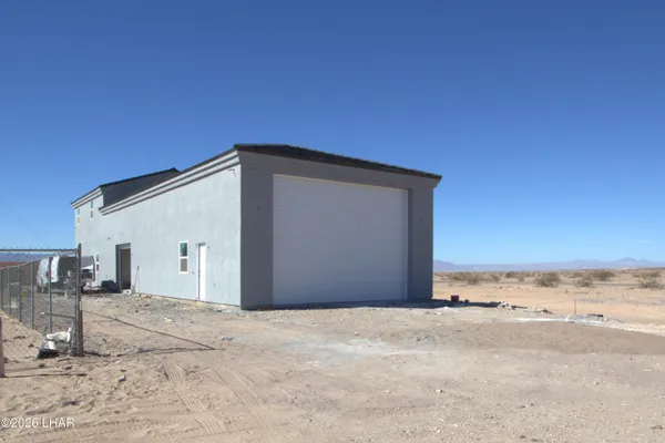$530,000 | 12521 Oatman Highway, Golden Shores, AZ 86436