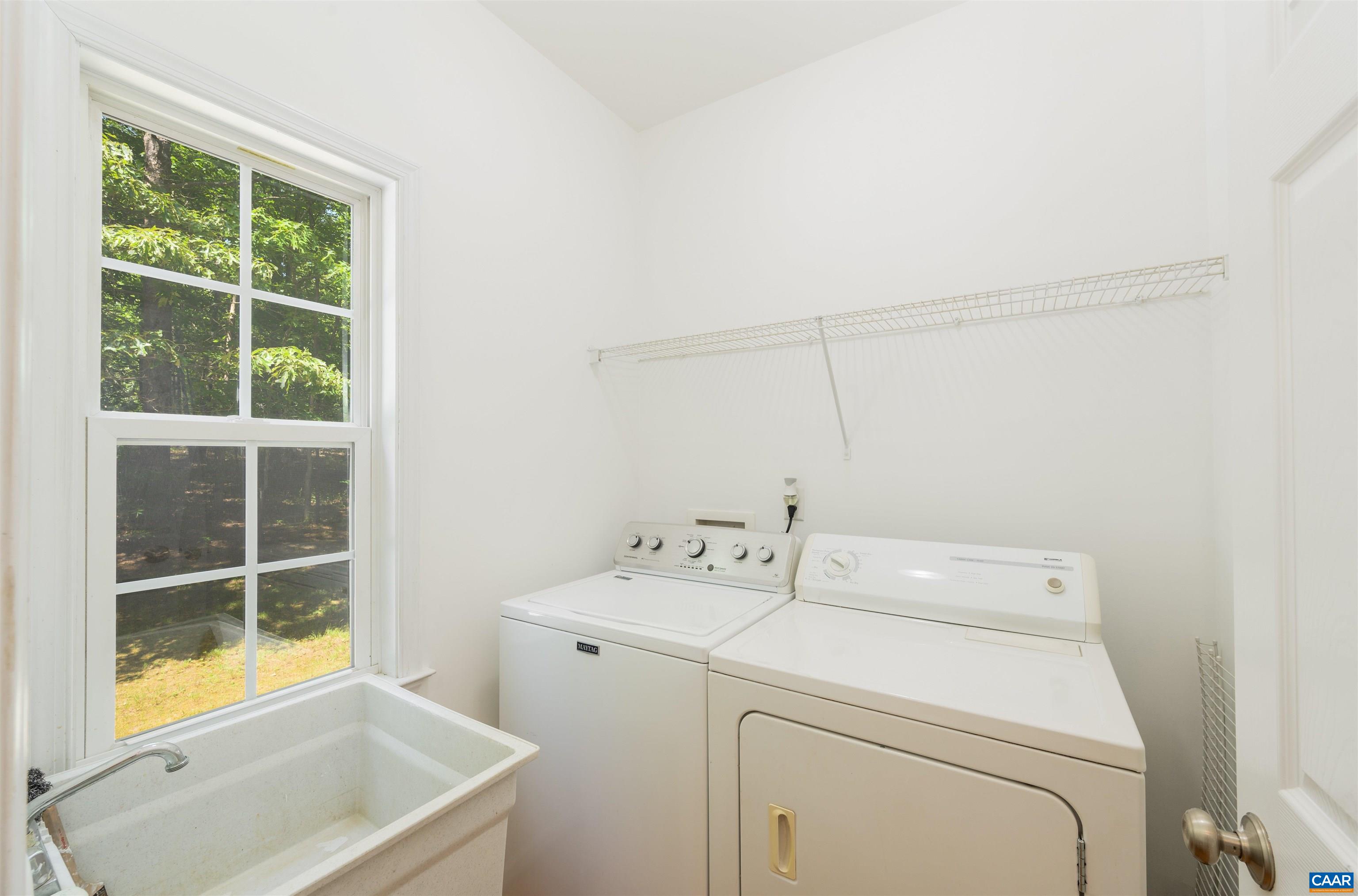 6 Loblolly Road Palmyra, VA 22963 - Photo 19 of 44 a utility room with dryer and washer