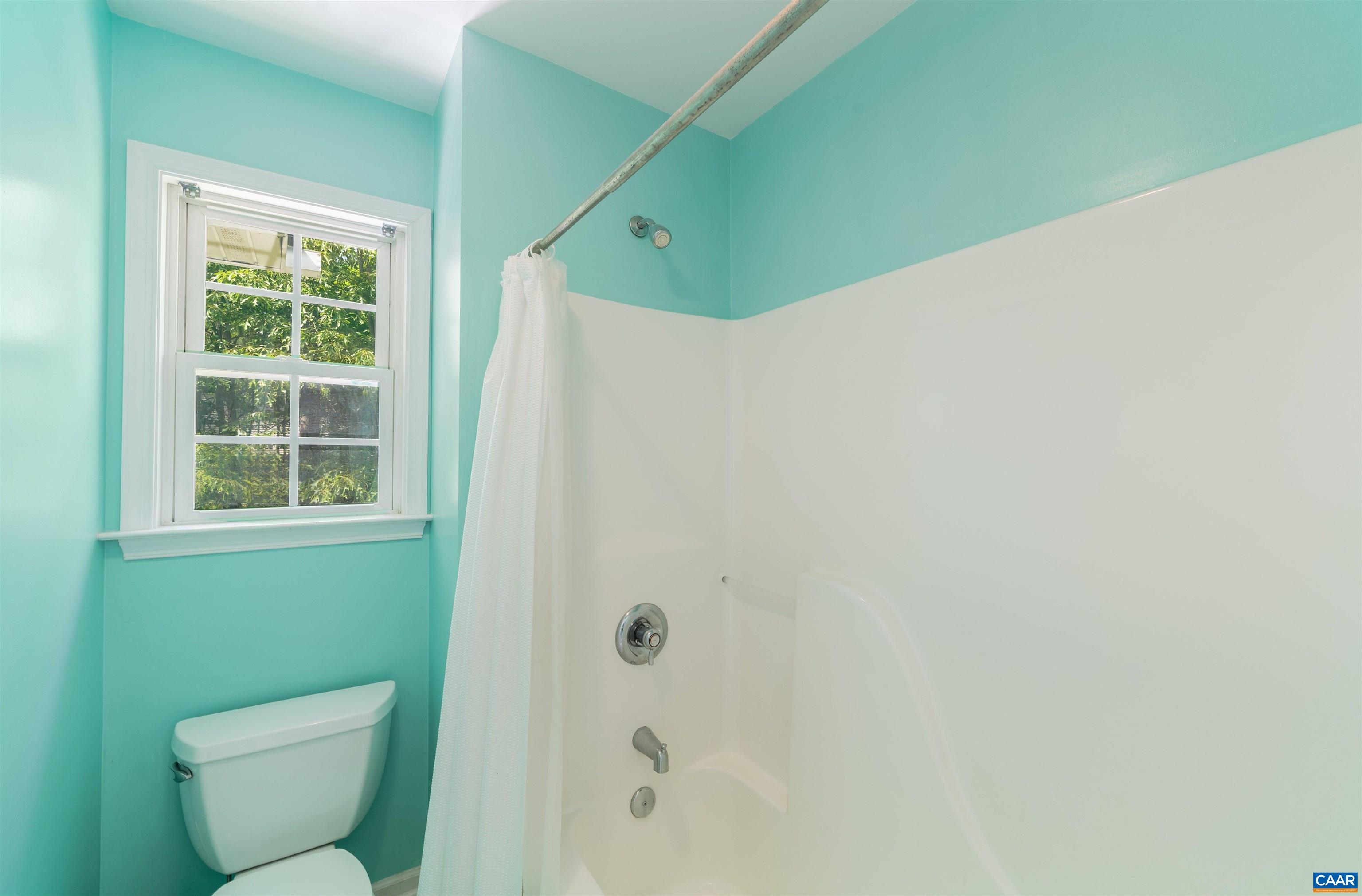 6 Loblolly Road Palmyra, VA 22963 - Photo 32 of 44 a bathroom with a toilet and a shower