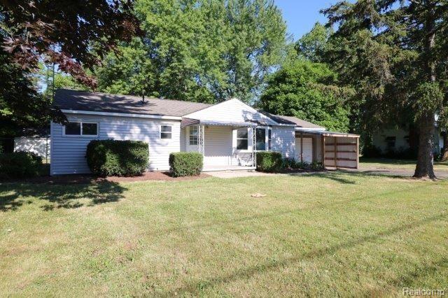 5348 Linden Road Swartz Creek, MI 48473 - Photo 3 of 14 IMG_0896.jpg