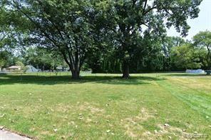 4624 Rochester Road Royal Oak, MI 48073 - Photo 2 of 15