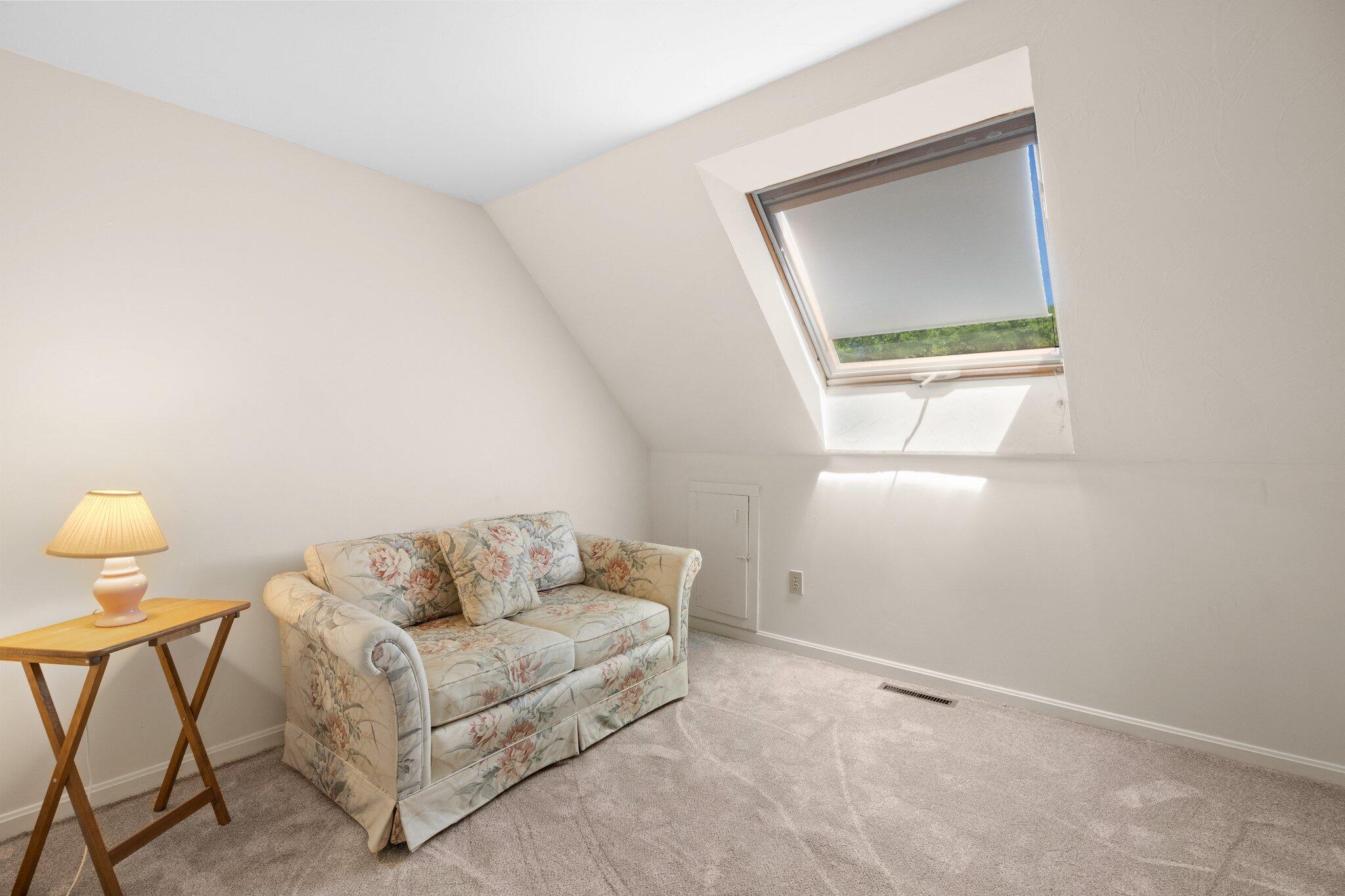 145 Braley Jenkins Road Centerville, MA 02632 - Photo 25 of 33 a living room with furniture and a window