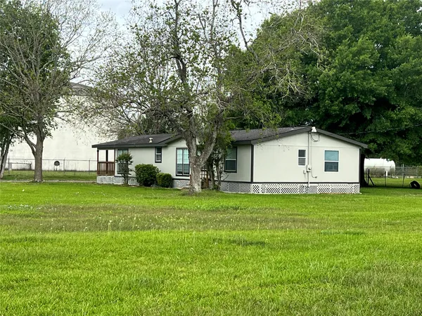 $1,775 | 109 Pitts Road, Richmond, TX 77406
