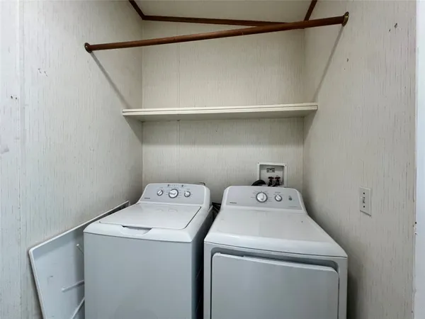 $1,775 | 109 Pitts Road, Richmond, TX 77406